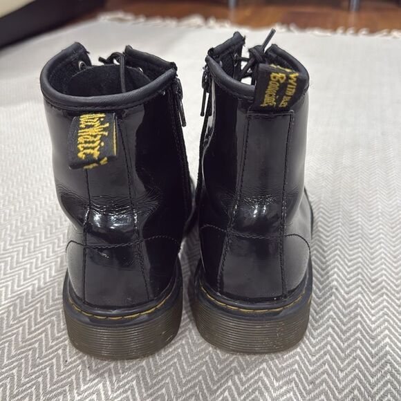 Dr. Martens 1460 Patent Leather Boots Woman’s Size 5 - Picture 4 of 6
